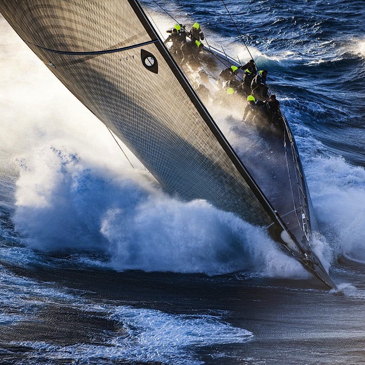 Fotografo In Viaggio Cattura L Eccitante Liberta Della Navigazione In Barca A Vela