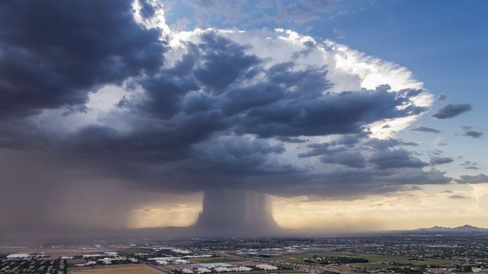 Un impressionante fenomeno meteo sopra il cielo di Phoenix