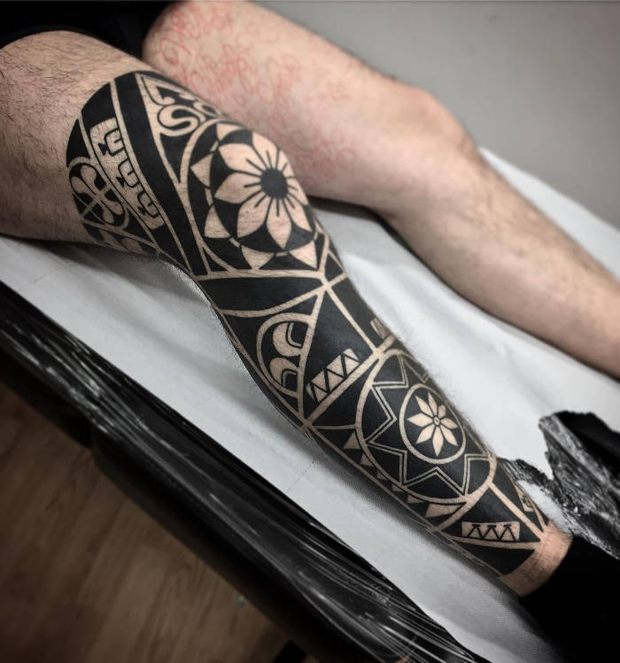 Tatuaggi gambe, 48 esempi su coscia, polpaccio, ginocchio e stinco