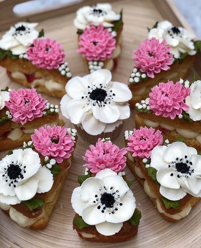 Decorazioni floreali per torte e cupcake che sono un inno alla primavera